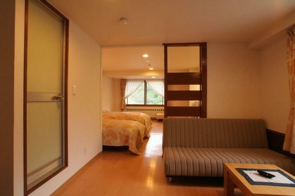 Kidoike Onsen Hotel Yamanouchi  Exterior photo
